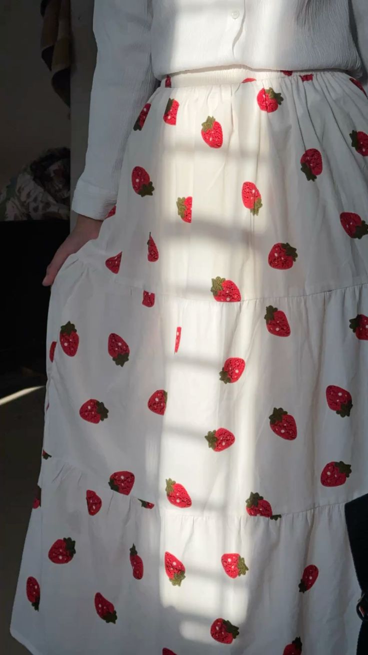 Trendy women long skirt