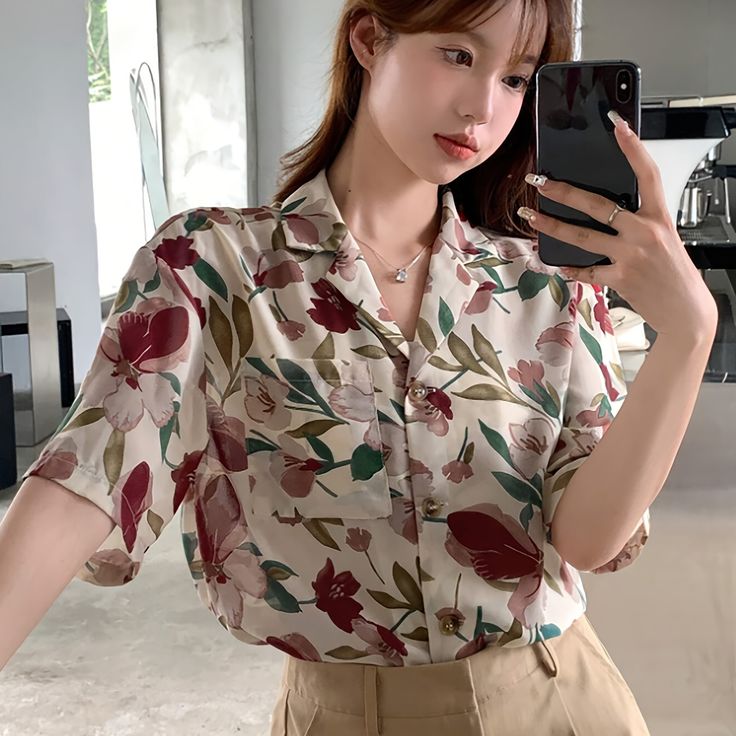 Oversized printed half shirt for womon